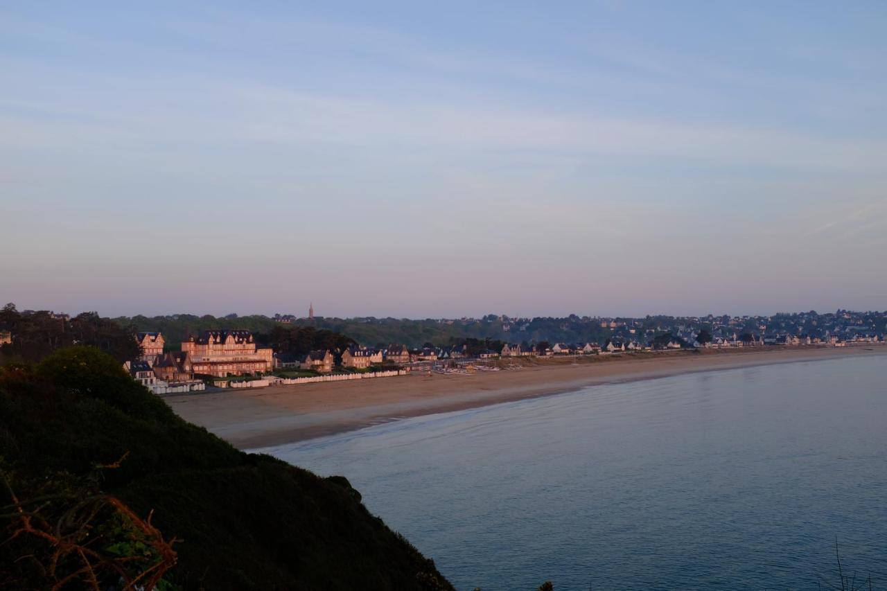 Belle Maison Acces Plage A Pied A La Garde St Cast Saint-Cast-le-Guildo Exterior photo